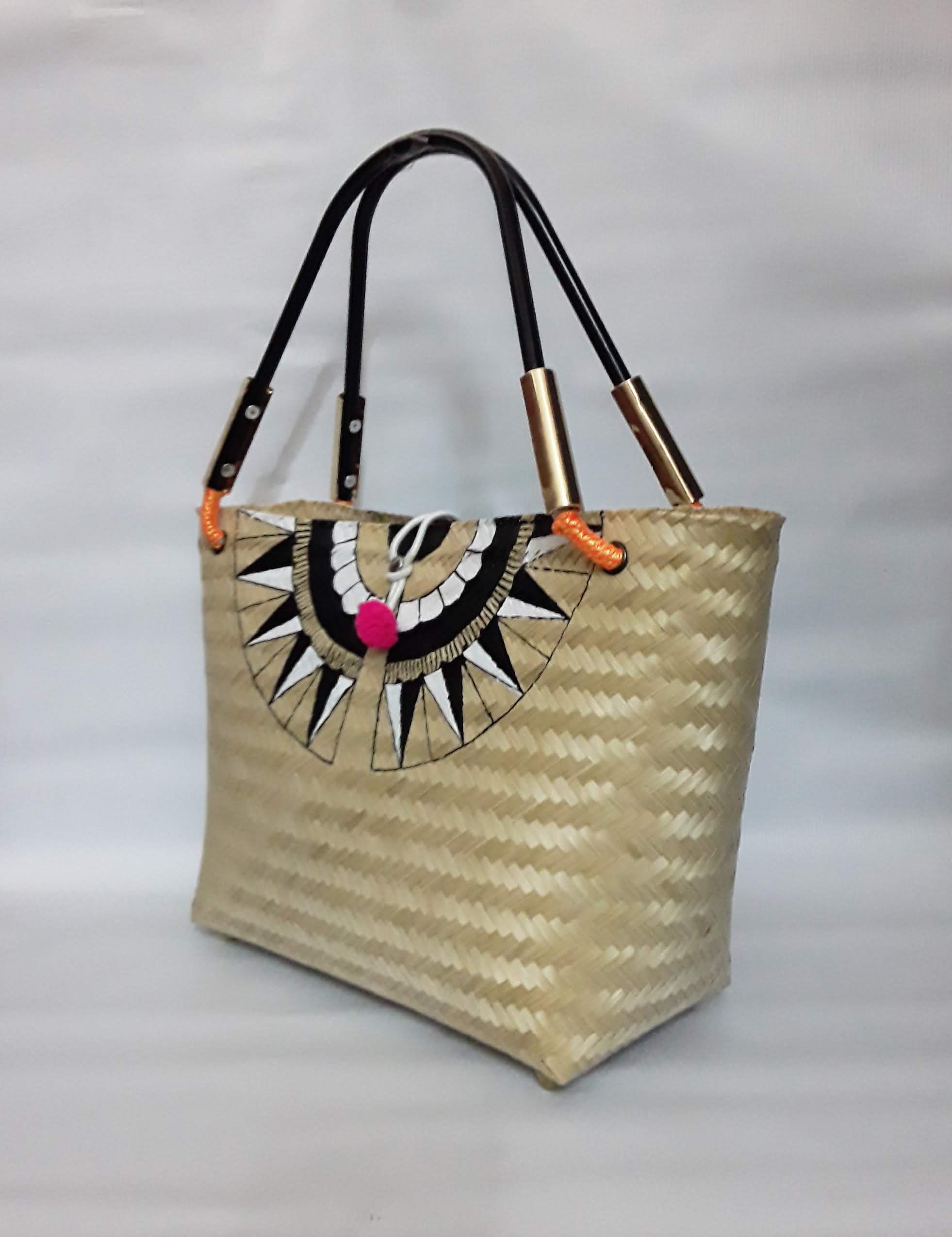Fashion Designer Women Hand Bags Purses and Handbags Leather Purse Neoprene  Tote Bag Trending Crossbody Basket Black Bucket Bag - China Lady Bag and  Ladies Bag price | Made-in-China.com